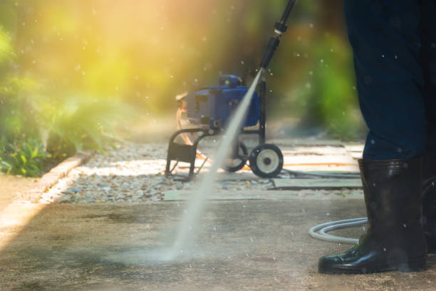 Spring Cleaning in Golden Gate, FL